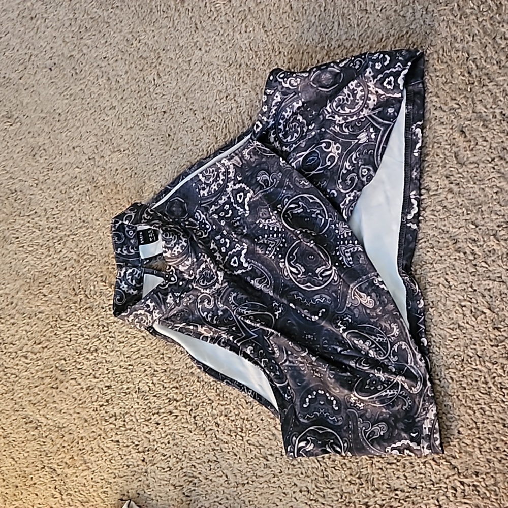 L SHEIN crop top